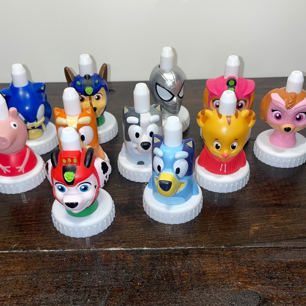10 Good2Grow‎ Juice Toppers COLLECTABLES Bluey Daniel Tiger Paw Patrol Peppa